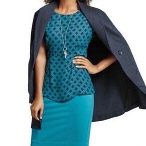 Cabi foulard cap sleeve split back top blouse style #3274. Smoke/pet free home.